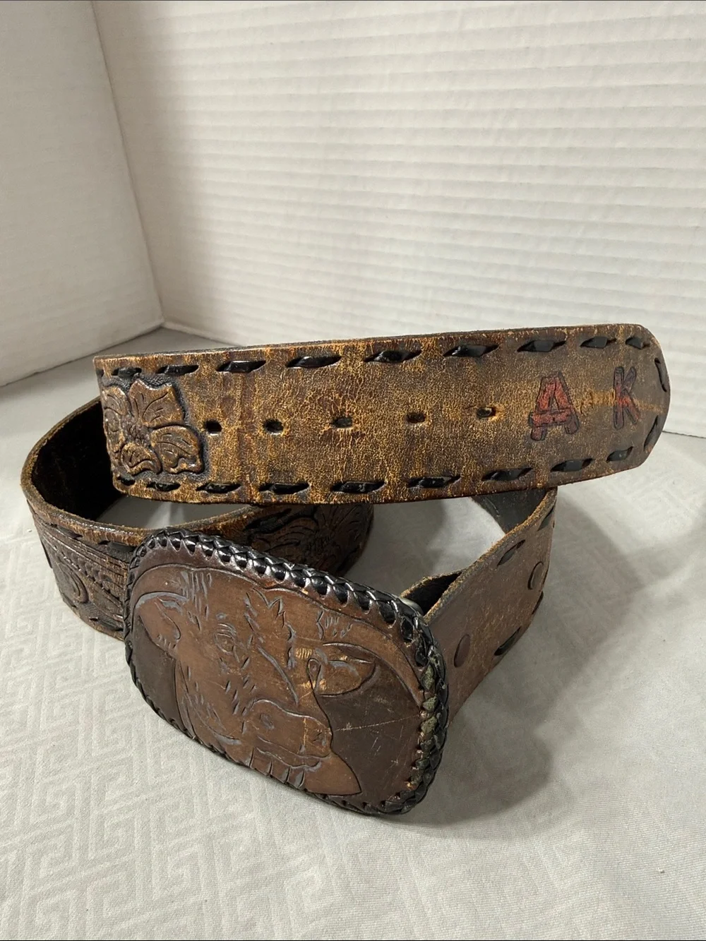 Vintage 70’s Hand Tooled  Leather Western Belt Bull Steer Buckle Unisex Size 32